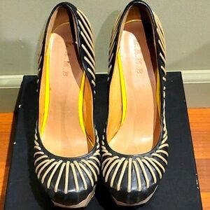 L.A.M.B leather Platform Heels👠 10